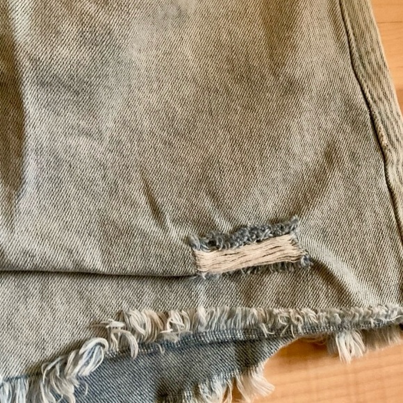 REWASH DISTRESSED SOLID/STRIPE SHORTS SIZE 27 - Picture 7 of 9